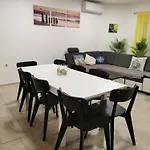 Apartma Jelka *
