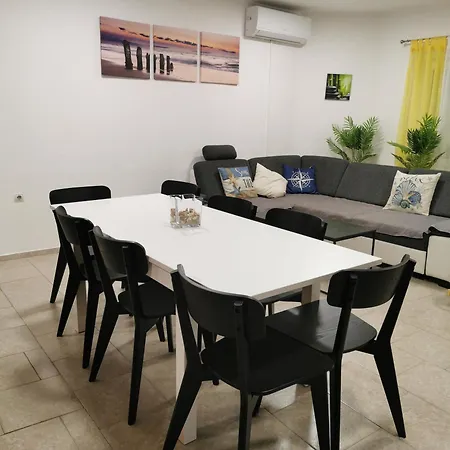 Apartma Jelka *
